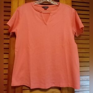 Eddie Bauer Women's Short Sleeve V-Neck T-Shirt Peach Size M
